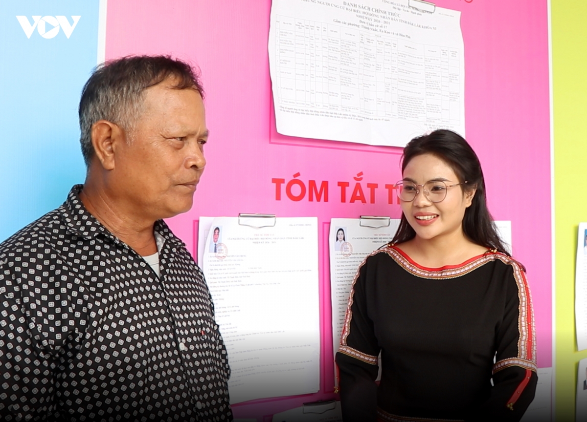 tieng noi buon lang den nghi truong hinh anh 2