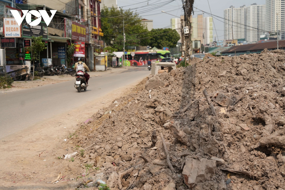 tiem an nhieu nguy co mat an toan khi thi cong du an kenh la khe hinh anh 11