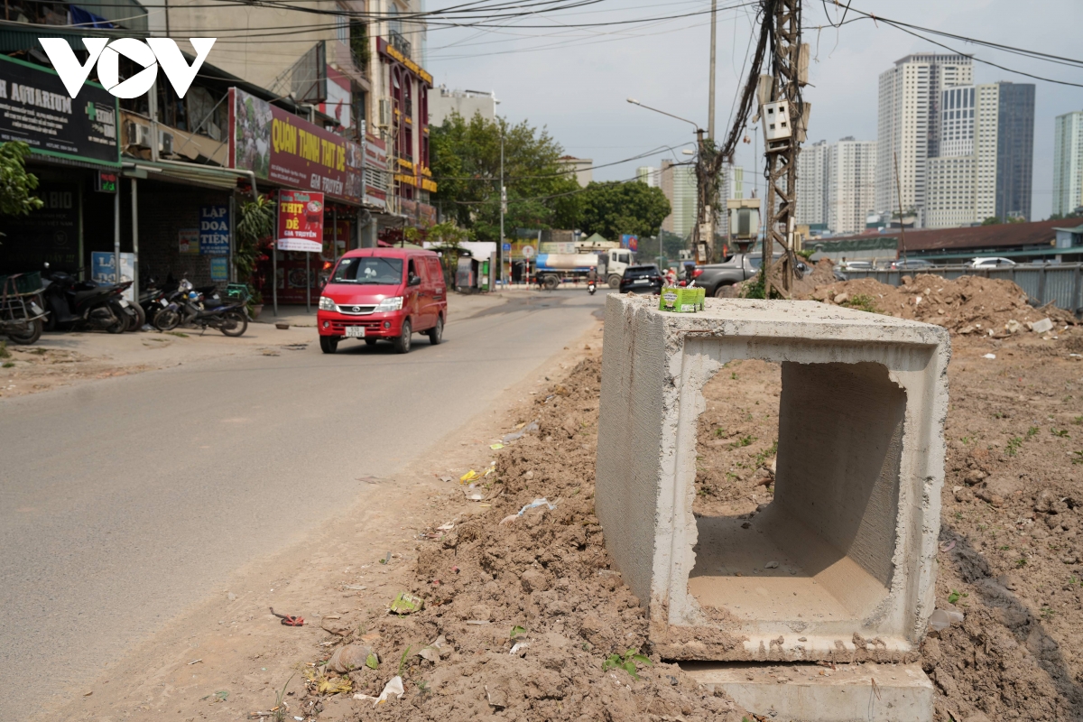 tiem an nhieu nguy co mat an toan khi thi cong du an kenh la khe hinh anh 5