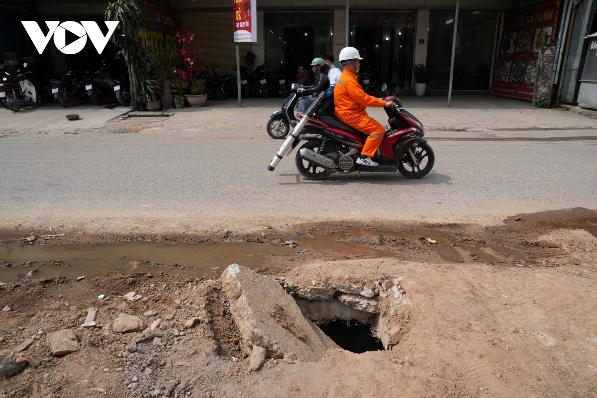 tiem an nhieu nguy co mat an toan khi thi cong du an kenh la khe hinh anh 4