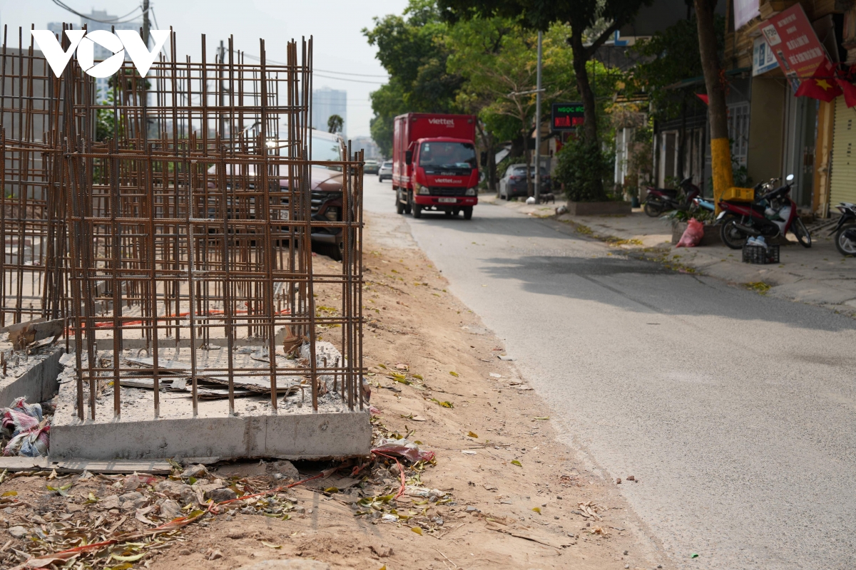 tiem an nhieu nguy co mat an toan khi thi cong du an kenh la khe hinh anh 6