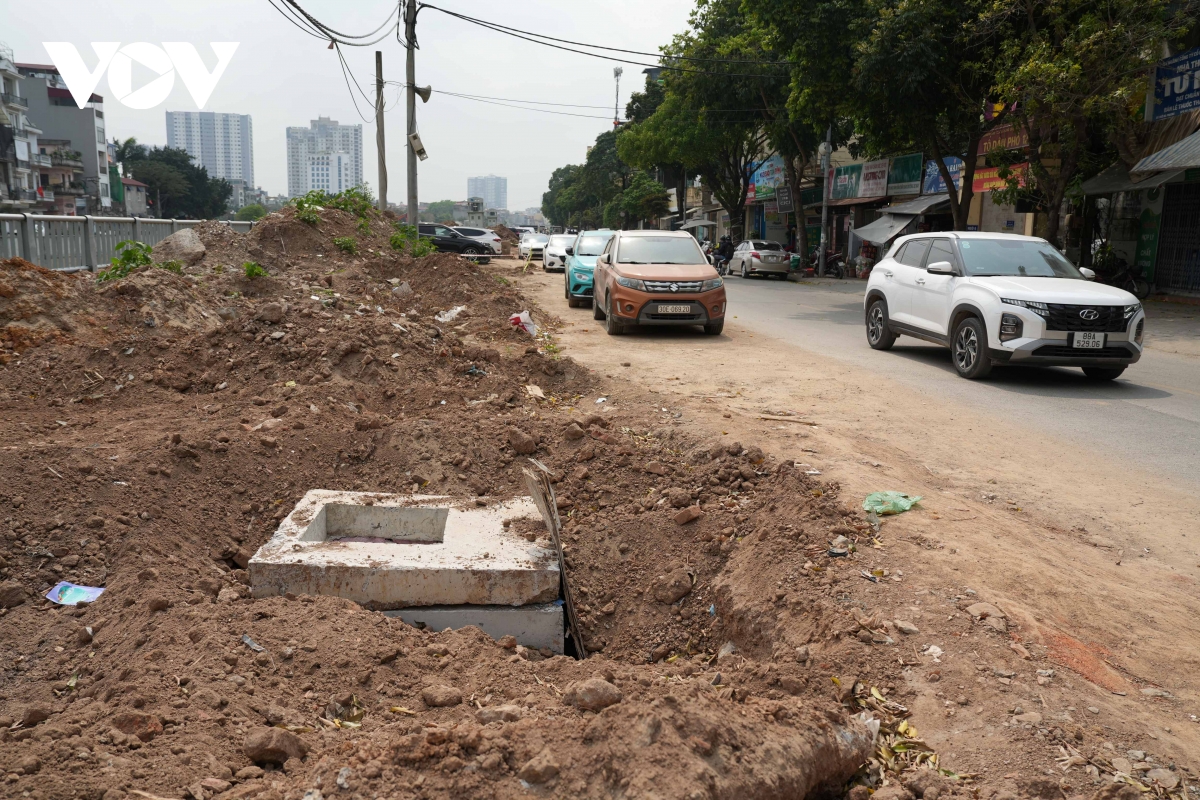 tiem an nhieu nguy co mat an toan khi thi cong du an kenh la khe hinh anh 3