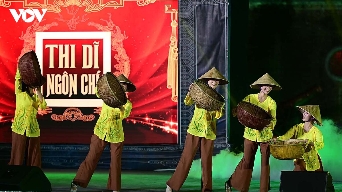  thi di ngon chi , dem nghe thuat ton vinh di san thi ca hoang trieu nguyen hinh anh 1