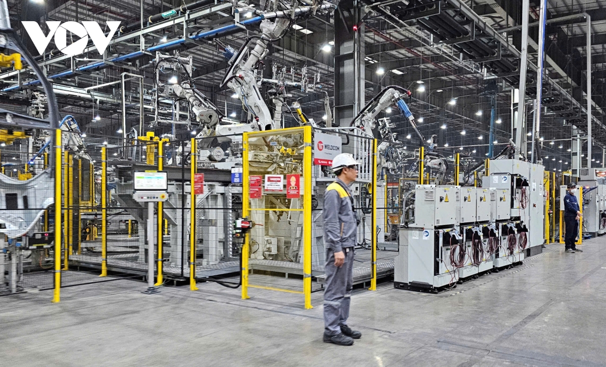 hai phong thi truong lao dong soi dong, cong nghiep tang toc hinh anh 2