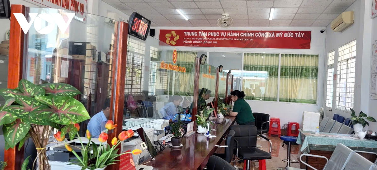 Cán bộ cơ sở Đồng Tháp: Những nỗ lực thầm lặng sau sáp nhập