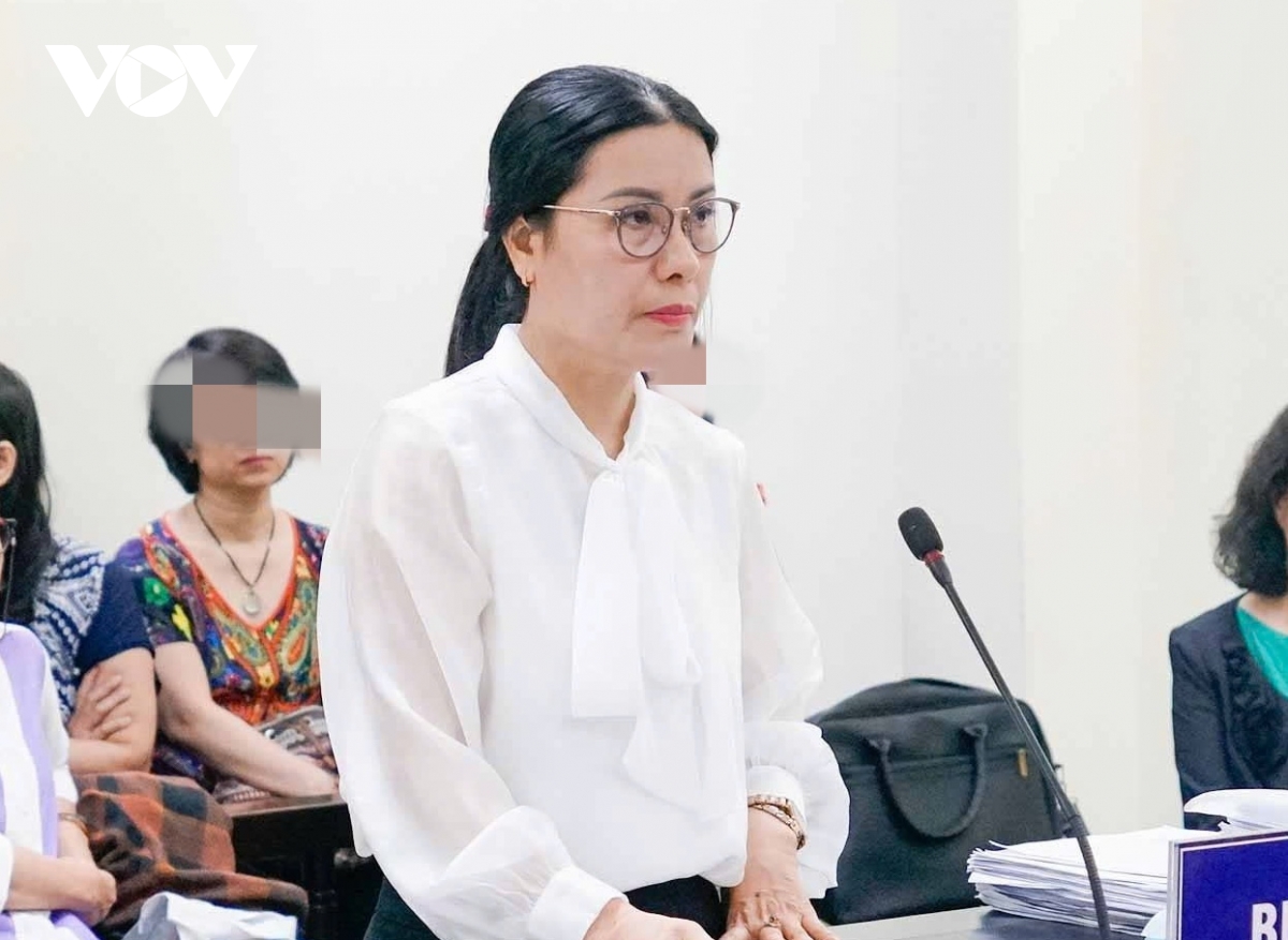 Xét xử cựu hiệu trưởng ở Hà Nội lạm thu tiền dạy thêm