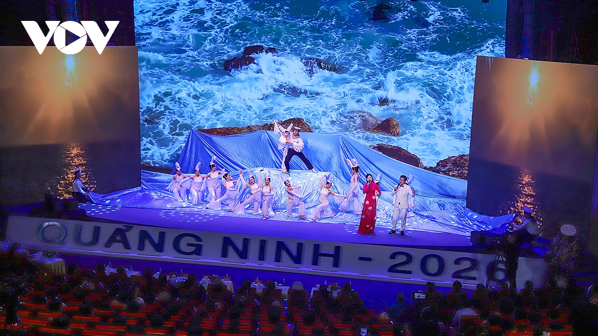 “Trước biển lớn” trong Ngày thơ Việt Nam tại Quảng Ninh