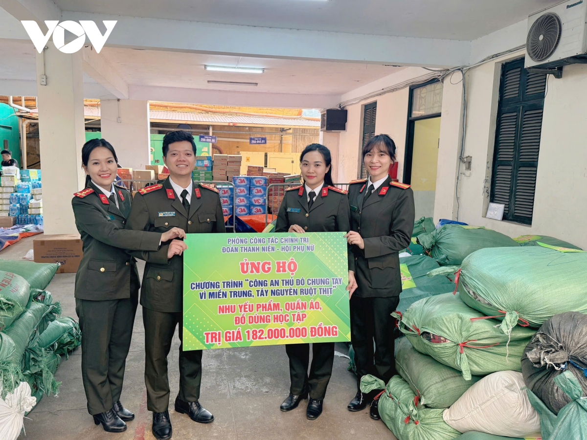 15 nam gan bo cong tac doan ngon lua nhiet huyet cua can bo cong an tieu bieu hinh anh 4