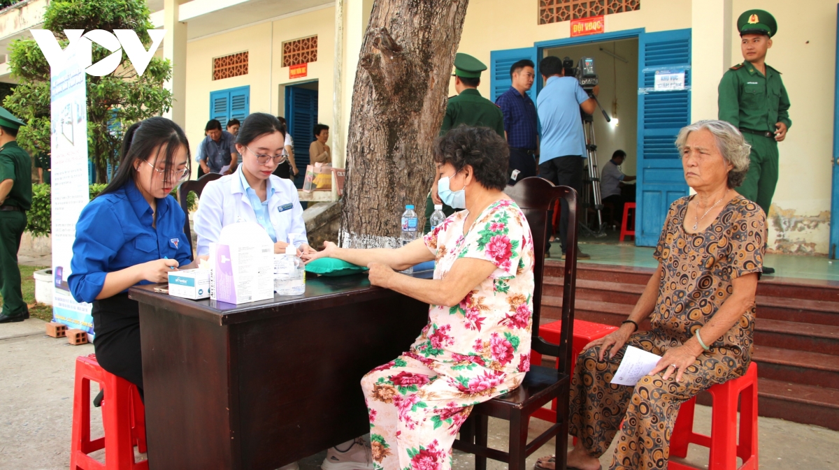 nhieu hoat dong an sinh xa hoi huong ve nhan dan vung bien gioi bien o can tho hinh anh 3