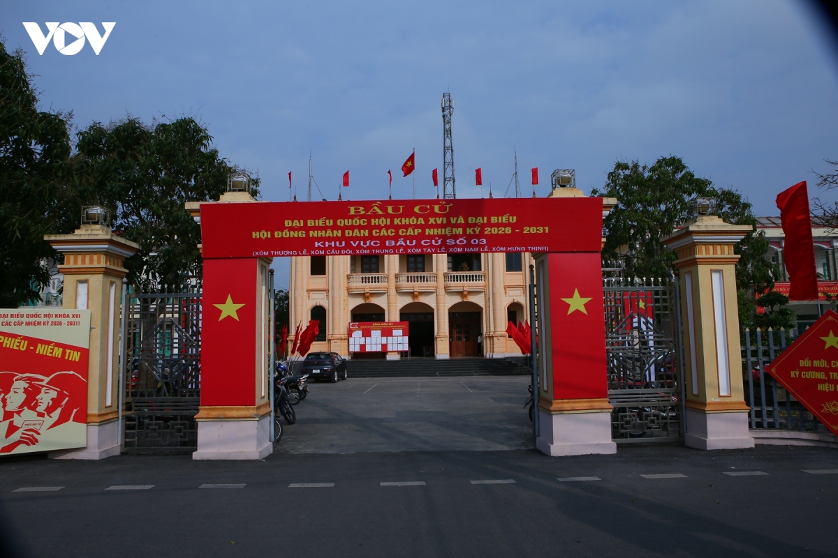 ninh binh ron rang khi the huong toi ngay bau cu hinh anh 14
