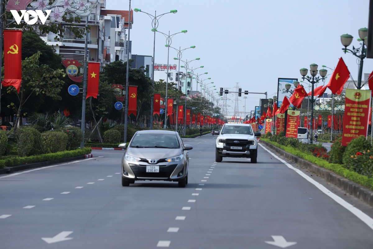 ninh binh ron rang khi the huong toi ngay bau cu hinh anh 1