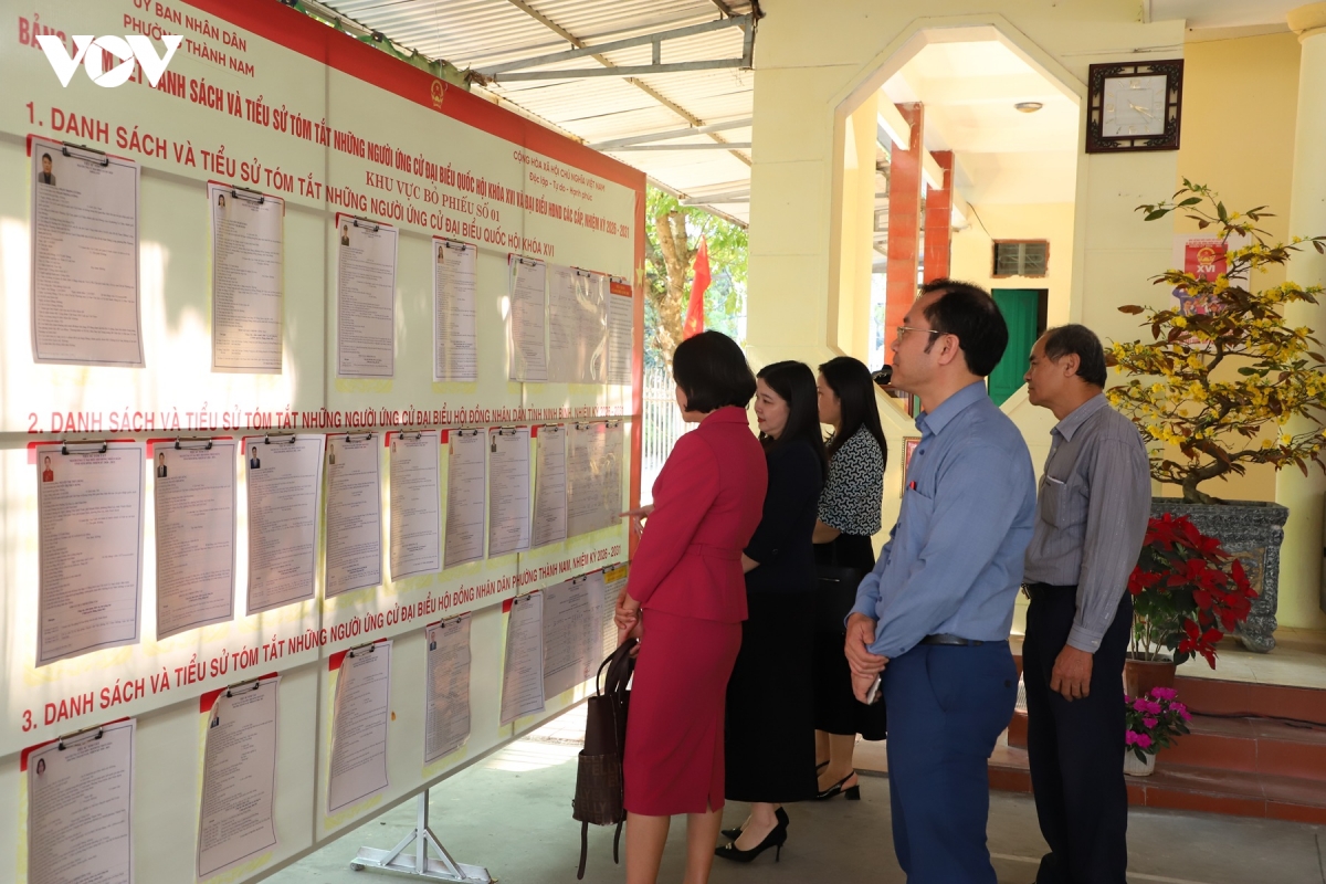 ninh binh ron rang khi the huong toi ngay bau cu hinh anh 6