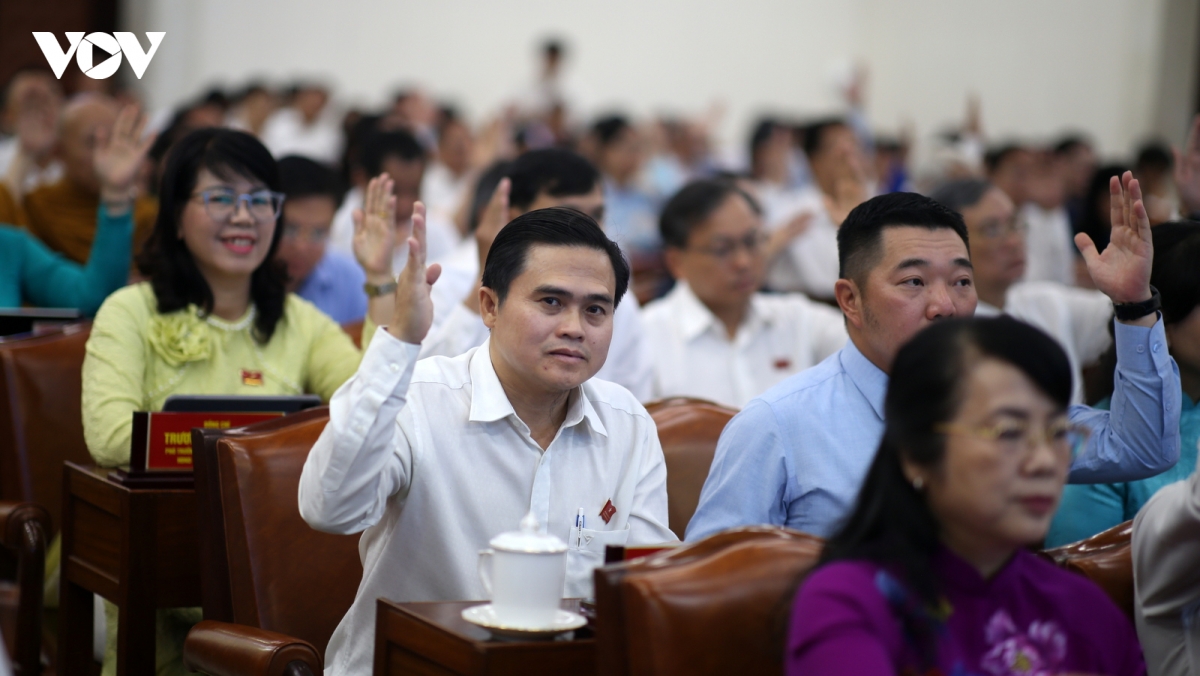Kẹt xe, ngập nước kéo dài ở TP.HCM: Đừng để niềm tin của cử tri nguội tắt