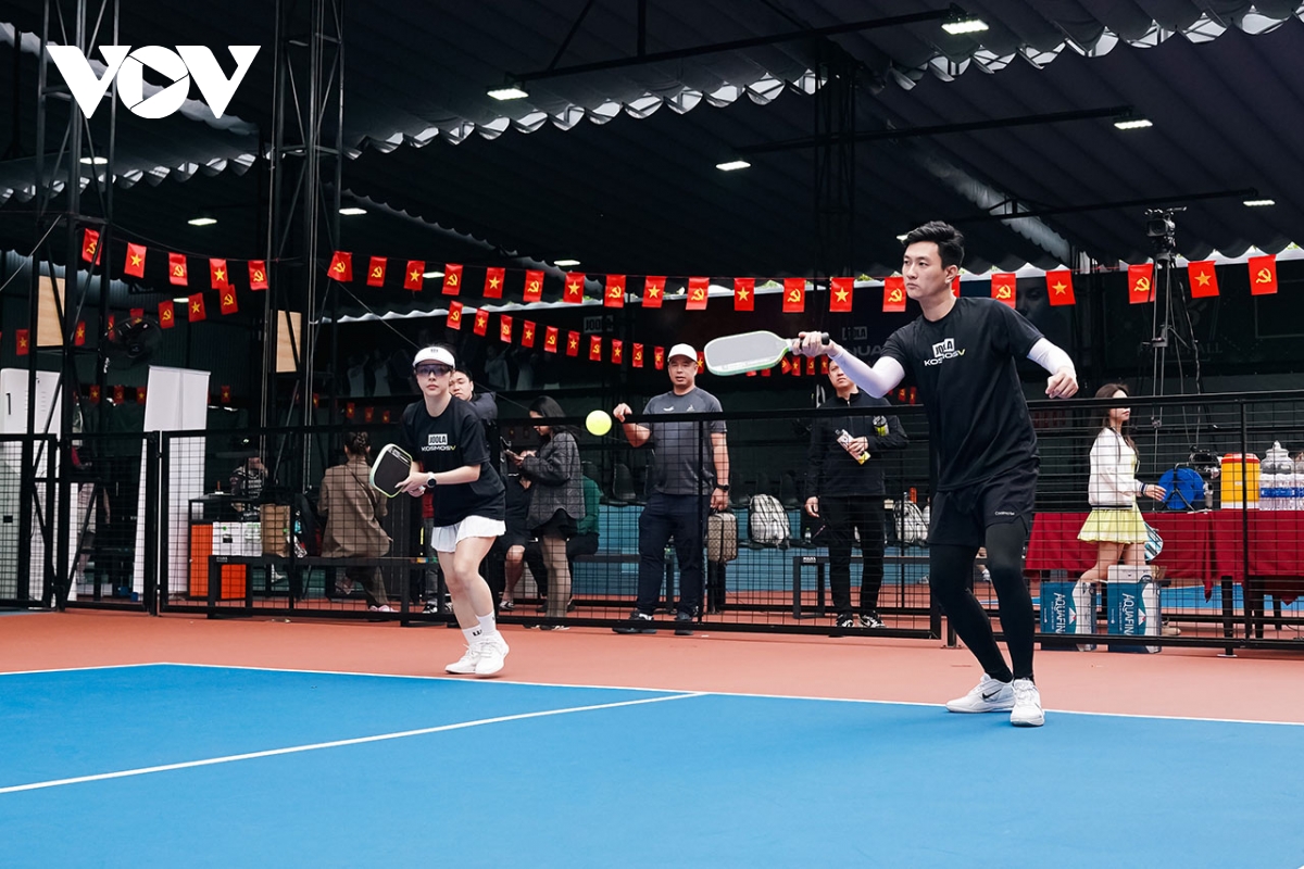 ra mat dong vot pickleball voi thong diep giai phong nang luong tu cong nghe hinh anh 5