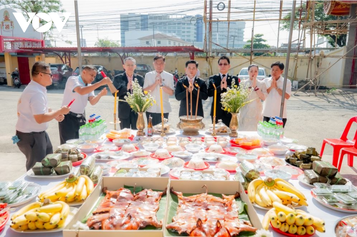 kieu bao thai lan tri an cac anh hung liet sy hinh anh 5