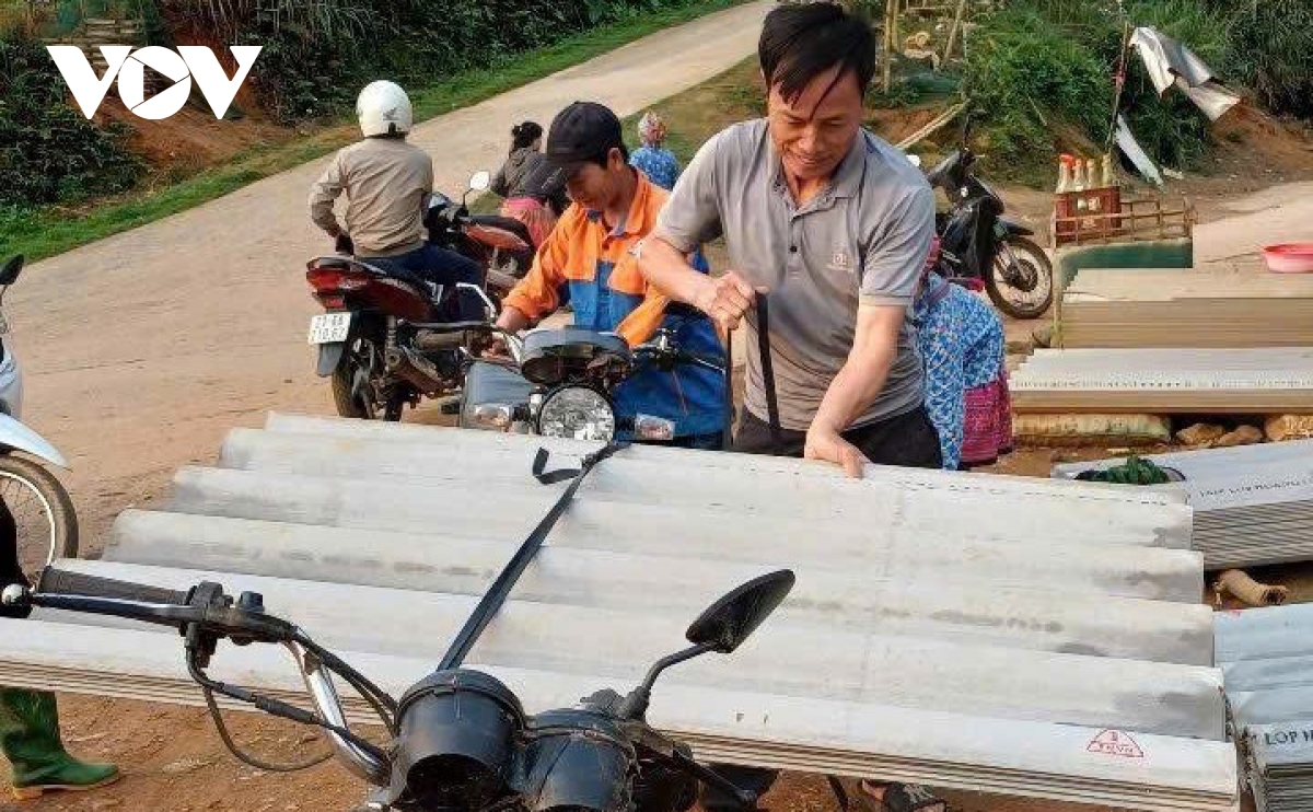 huy dong hang nghin can bo, chien sy, dan quan sua nha giup nhan dan sau dong loc hinh anh 13