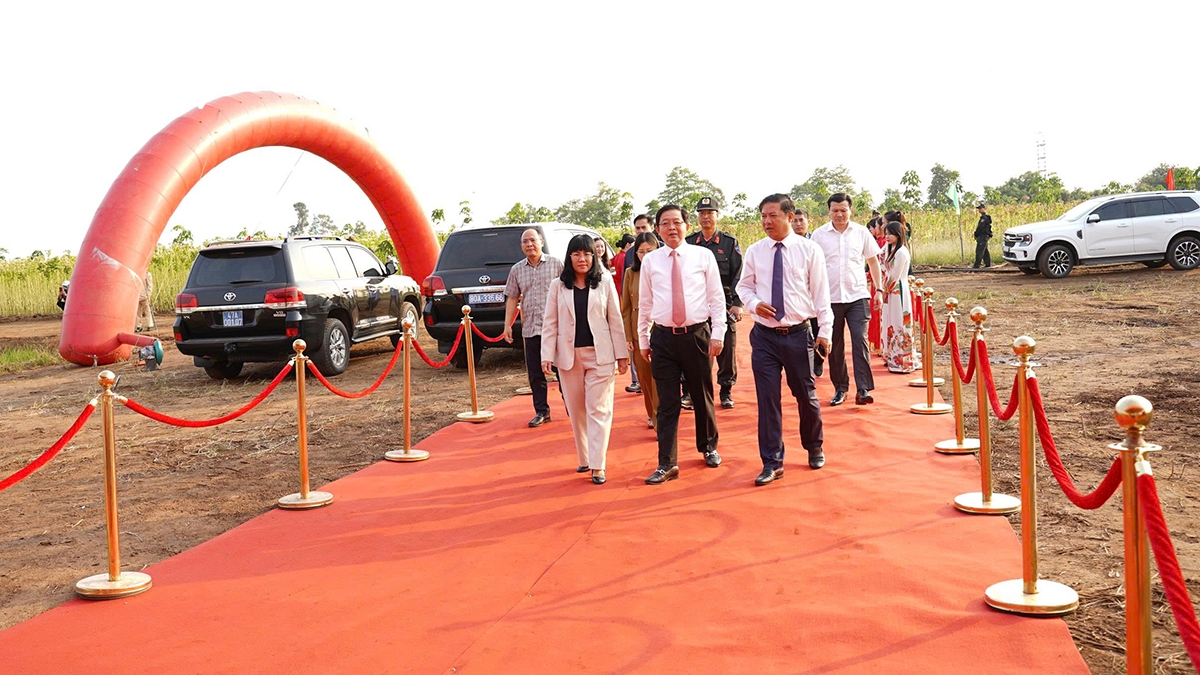 cap nhat Dong loat khoi cong cac truong noi tru tai khu vuc bien gioi dat lien hinh anh 28