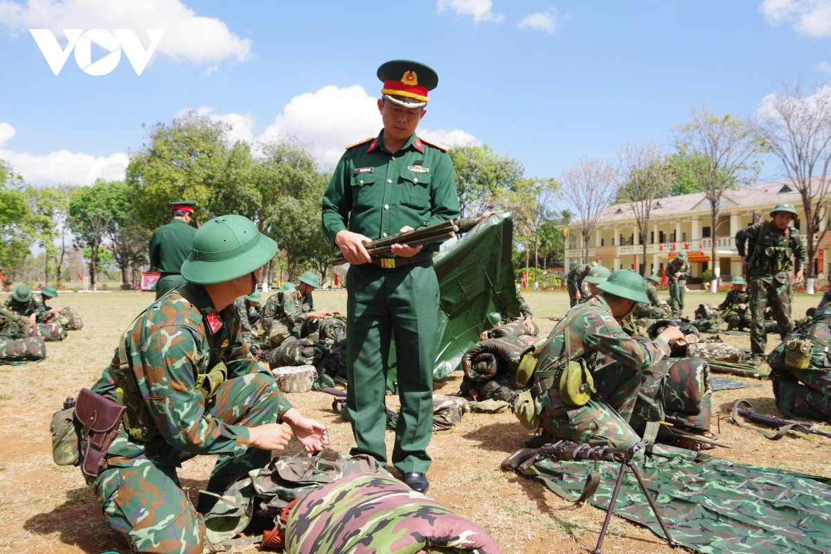 bo chi huy quan su tinh Dak lak kiem tra cong tac dam bao an ninh bau cu hinh anh 2