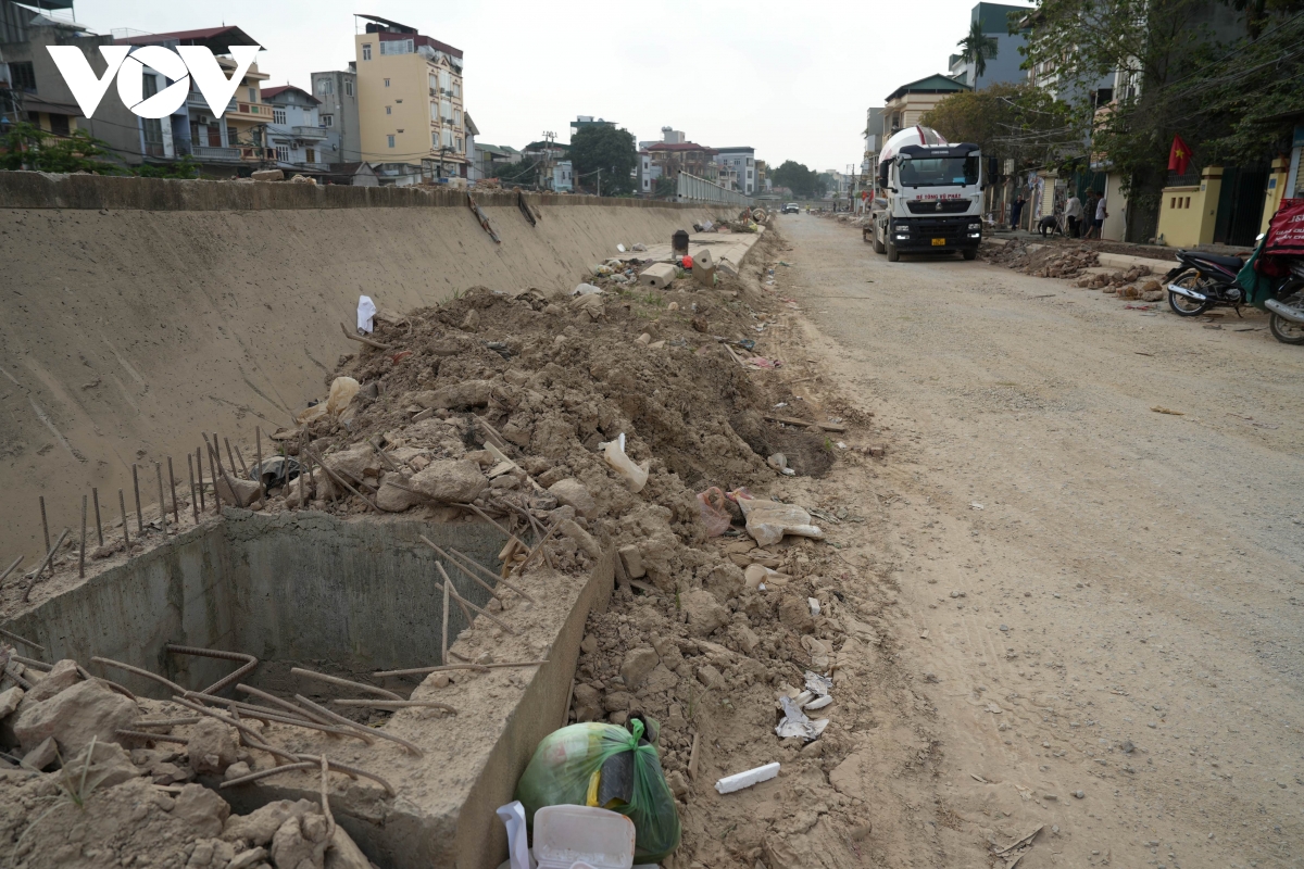 tiem an nhieu nguy co mat an toan khi thi cong du an kenh la khe hinh anh 12