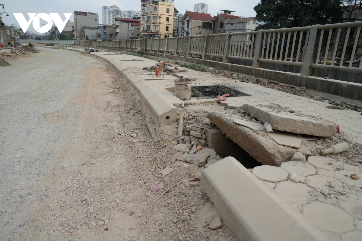 tiem an nhieu nguy co mat an toan khi thi cong du an kenh la khe hinh anh 13