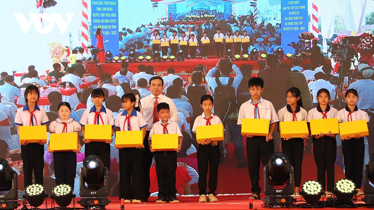 cap nhat Dong loat khoi cong cac truong noi tru tai khu vuc bien gioi dat lien hinh anh 8