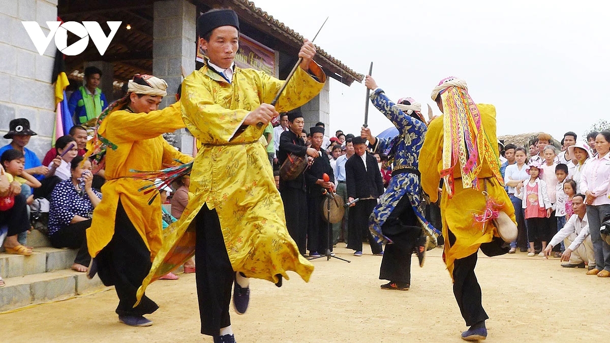 thang 4 ruc ro voi chuoi hoat dong sac mau van hoa cac dan toc viet nam hinh anh 3