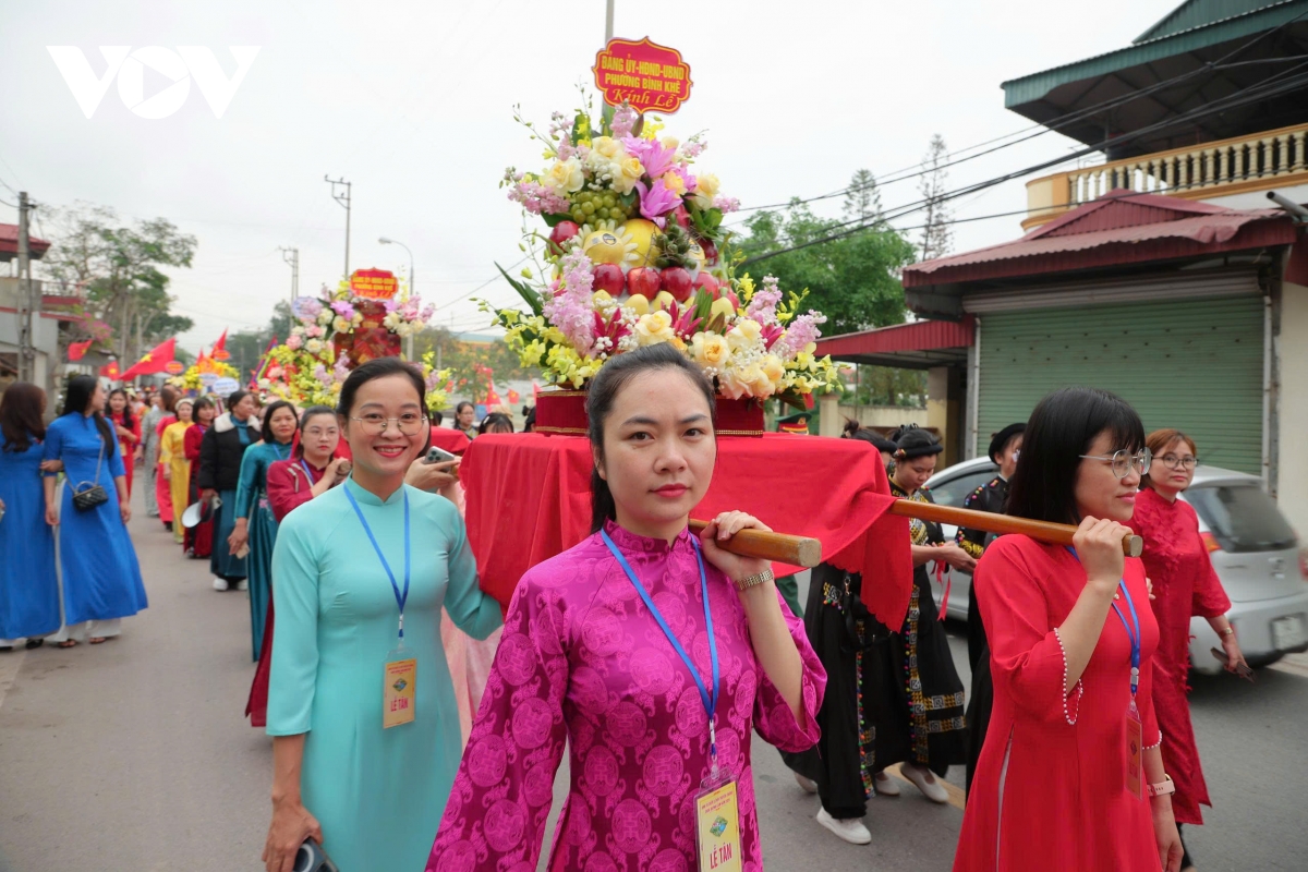 ron rang le hoi chua quynh lam giua dat thieng binh khe, quang ninh hinh anh 11