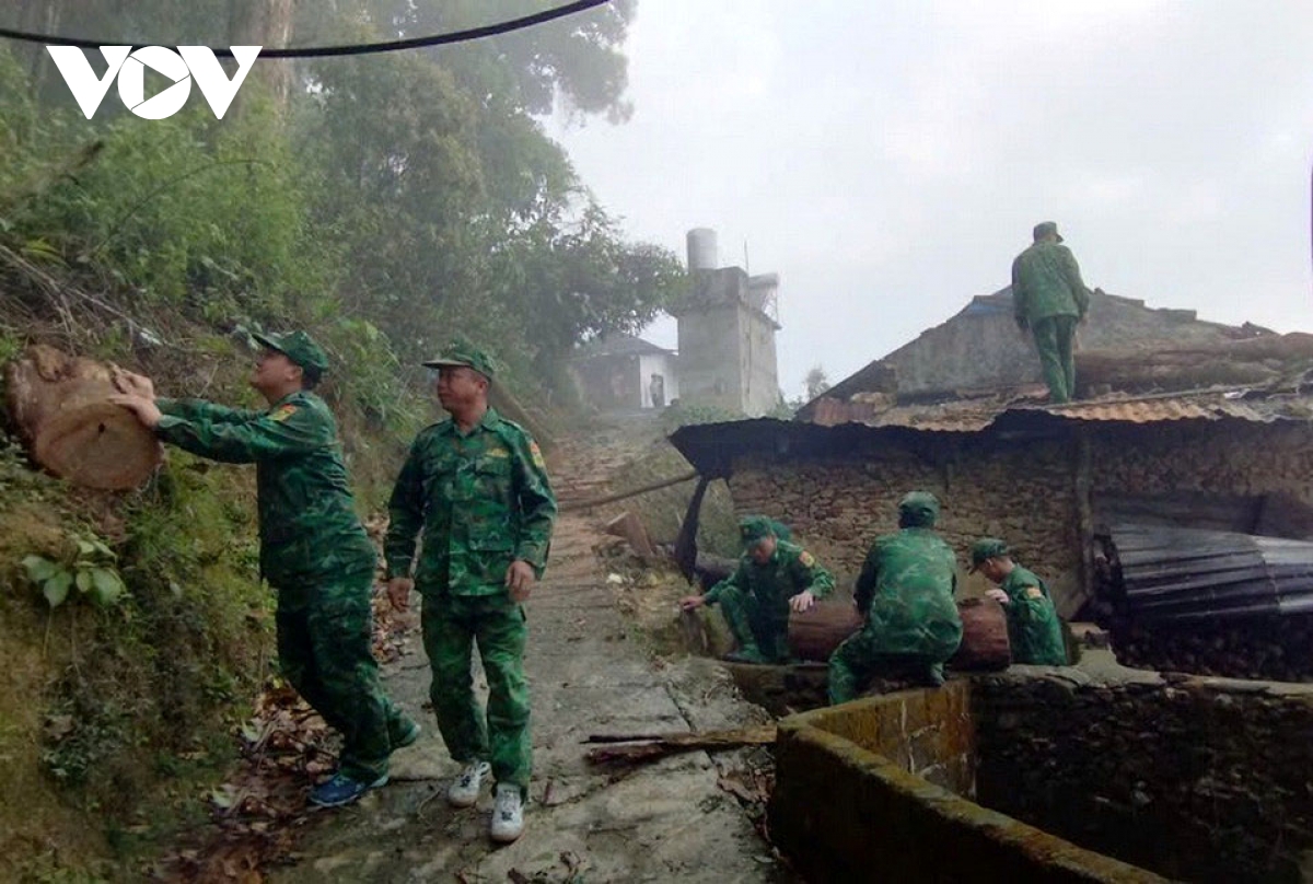 gio loc gay thiet hai tai xa thu lum lai chau hinh anh 2