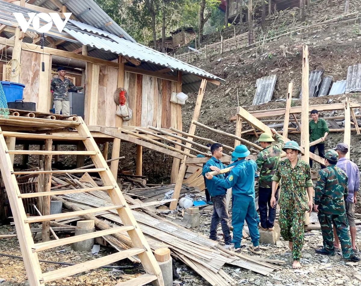 set, dong loc tai son la lam 1 nguoi chet, hon 100 nha bi toc mai hinh anh 2