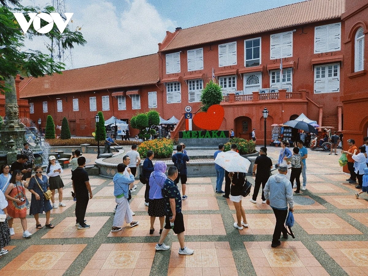 Malaysia tranh thủ đón dòng khách chuyển hướng từ Trung Đông