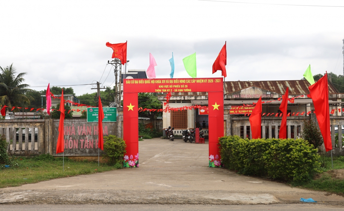 Trước ngày bầu cử ở vùng công nghiệp Dung Quất