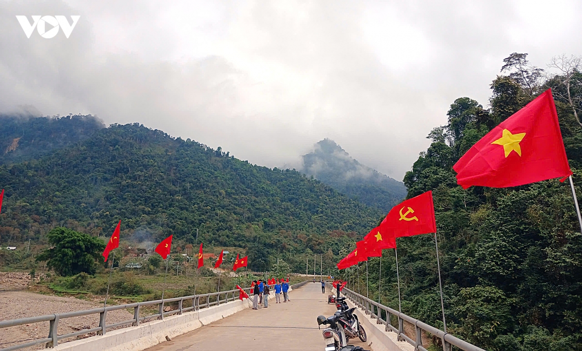 san sang cho bau cu som tai 55 khu vuc mien nui, bien gioi nghe an hinh anh 3