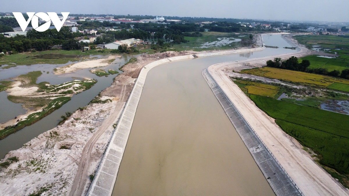 sieu du an chong ngap o tp.hcm vuong 61 ho chua ban giao dat hinh anh 1