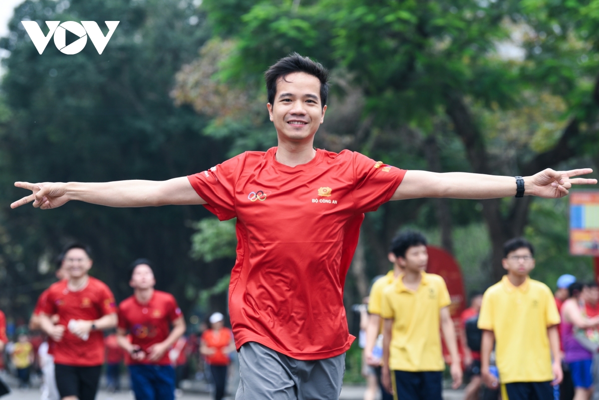 ngay chay olympic duoc to chuc voi quy mo lon nhat tu truoc toi nay hinh anh 11