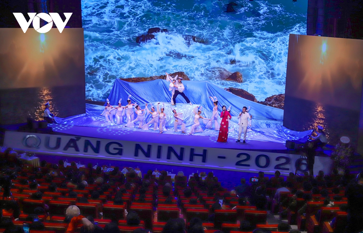 quang ninh quang ba van hoa tu van hoc nghe thuat hinh anh 3