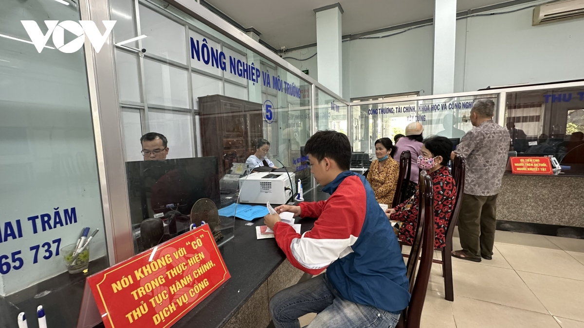 Ap luc ho so tang cao, trung tam hanh chinh cong no luc khong tre hen hinh anh 3