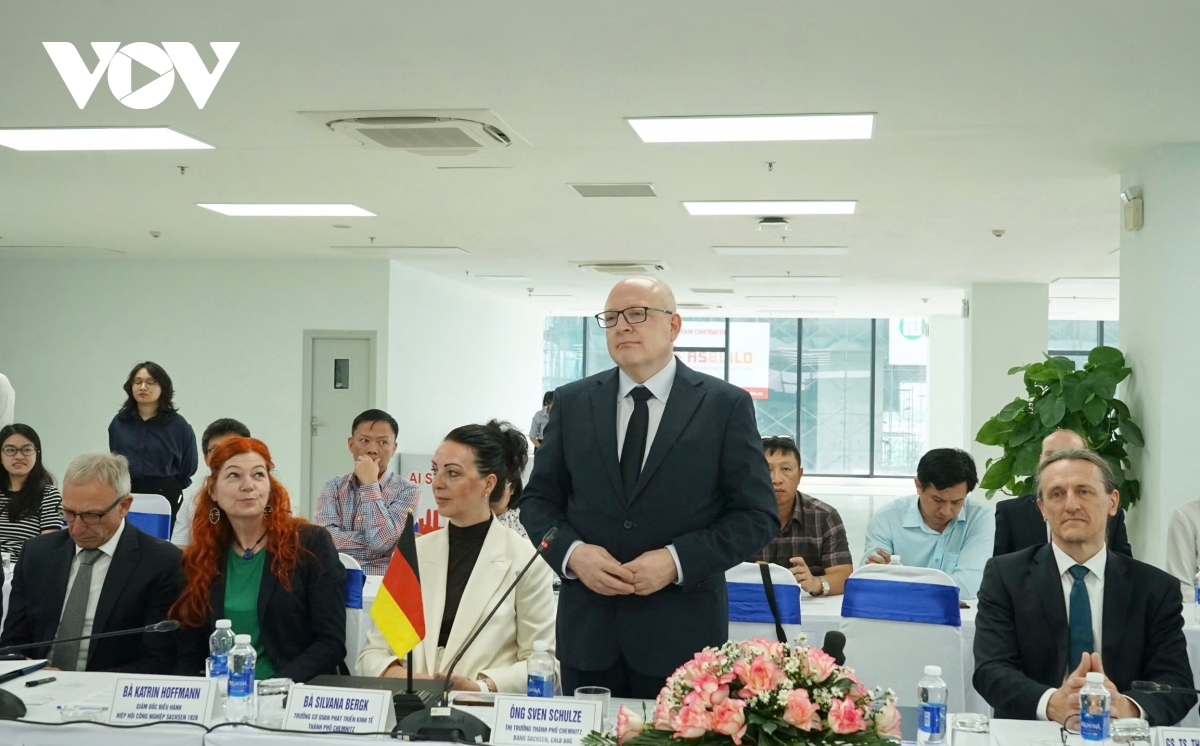 Da nang chemnitz ket noi hop tac cong nghe cao, ban dan va ai hinh anh 2