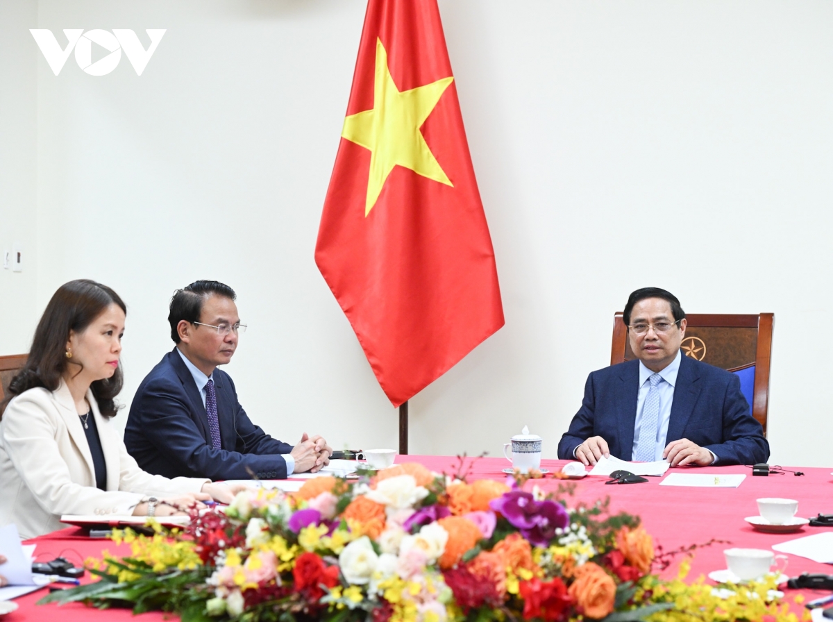 thu tuong pham minh chinh dien dam voi thu tuong kiem bo truong ngoai giao qatar hinh anh 1