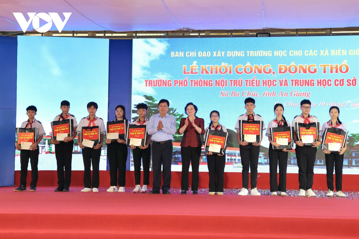 cap nhat Dong loat khoi cong cac truong noi tru tai khu vuc bien gioi dat lien hinh anh 1