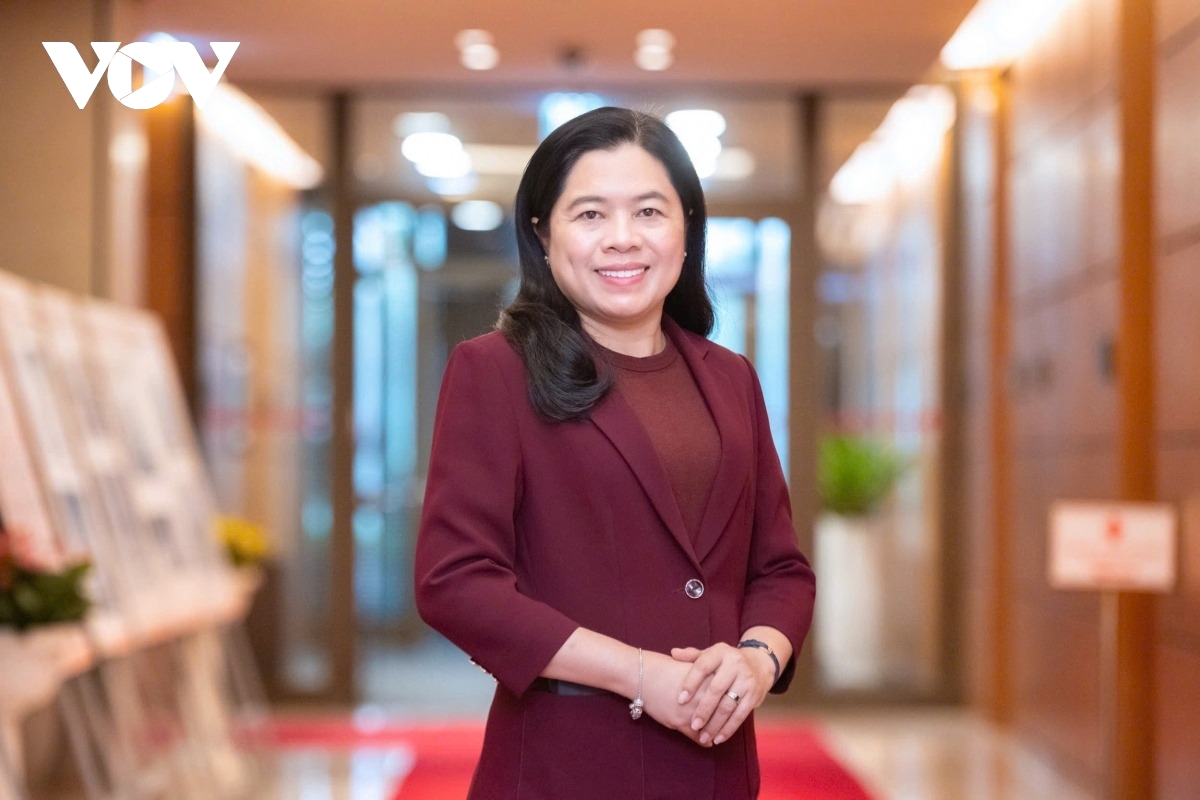 phu nu ngay cang tu tin khang dinh vai tro trong bo may lanh dao hinh anh 1