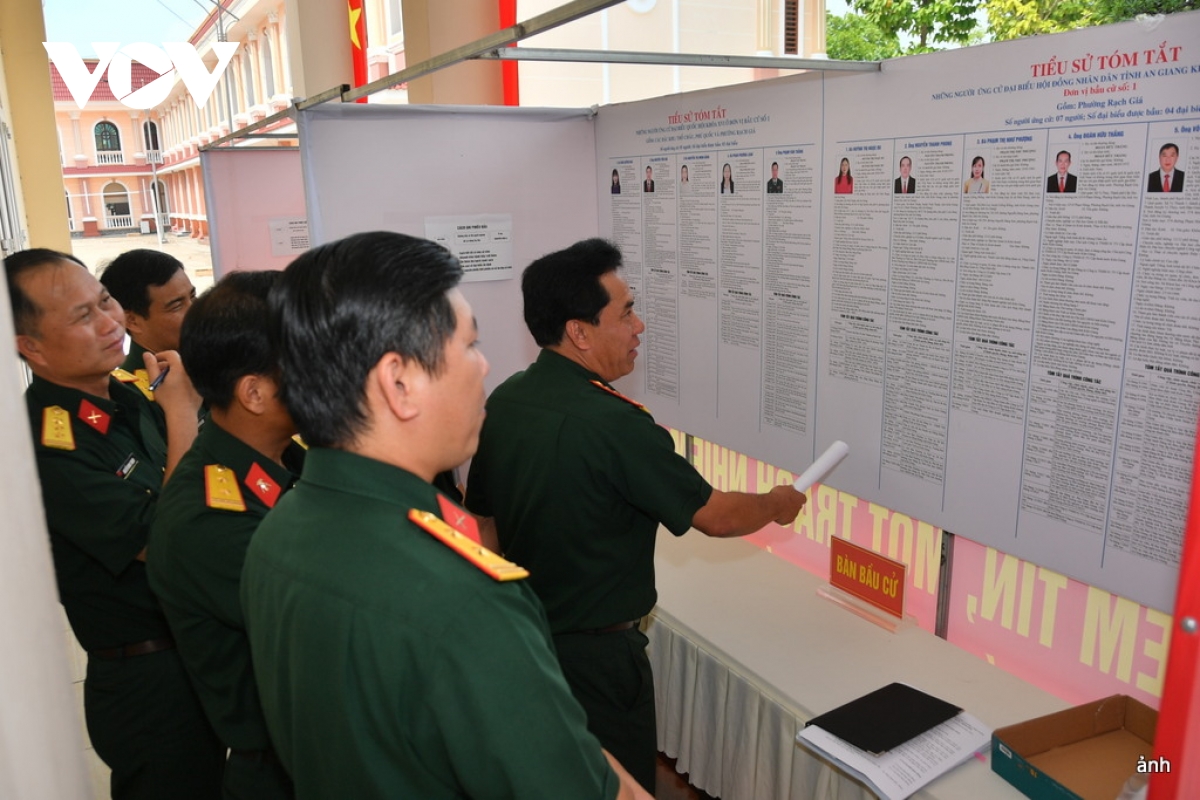 cu tri vung bien an giang hao huc truoc ngay bau cu hinh anh 6