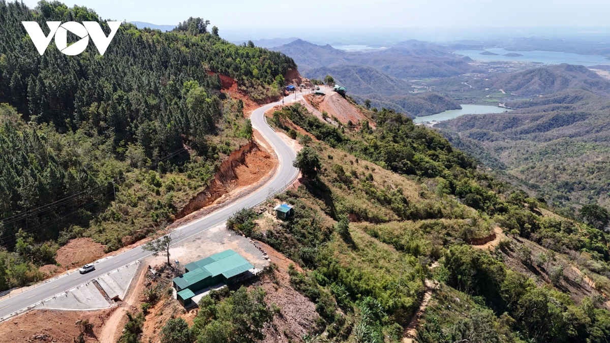 quoc lo 28b gap rut can dich, mo truc lien ket rung bien hinh anh 11