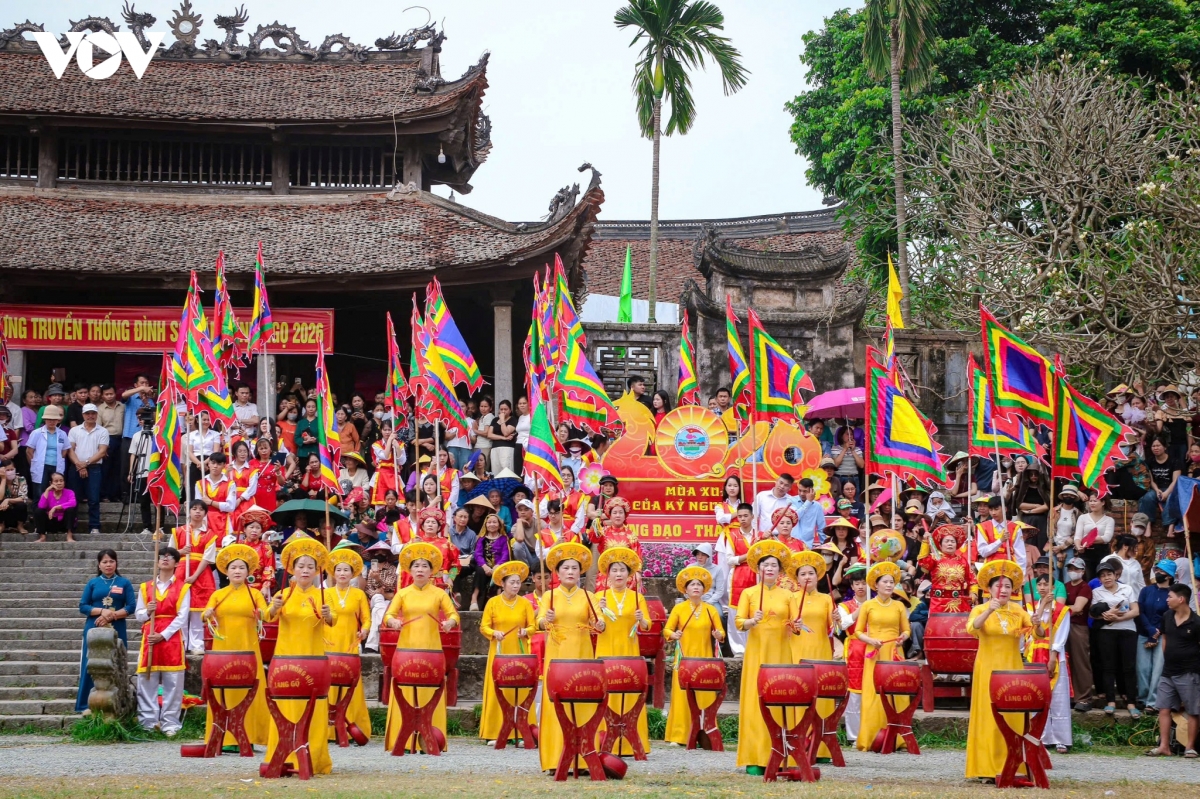 ve xu Doai vui hoi truyen thong Dinh so hinh anh 3