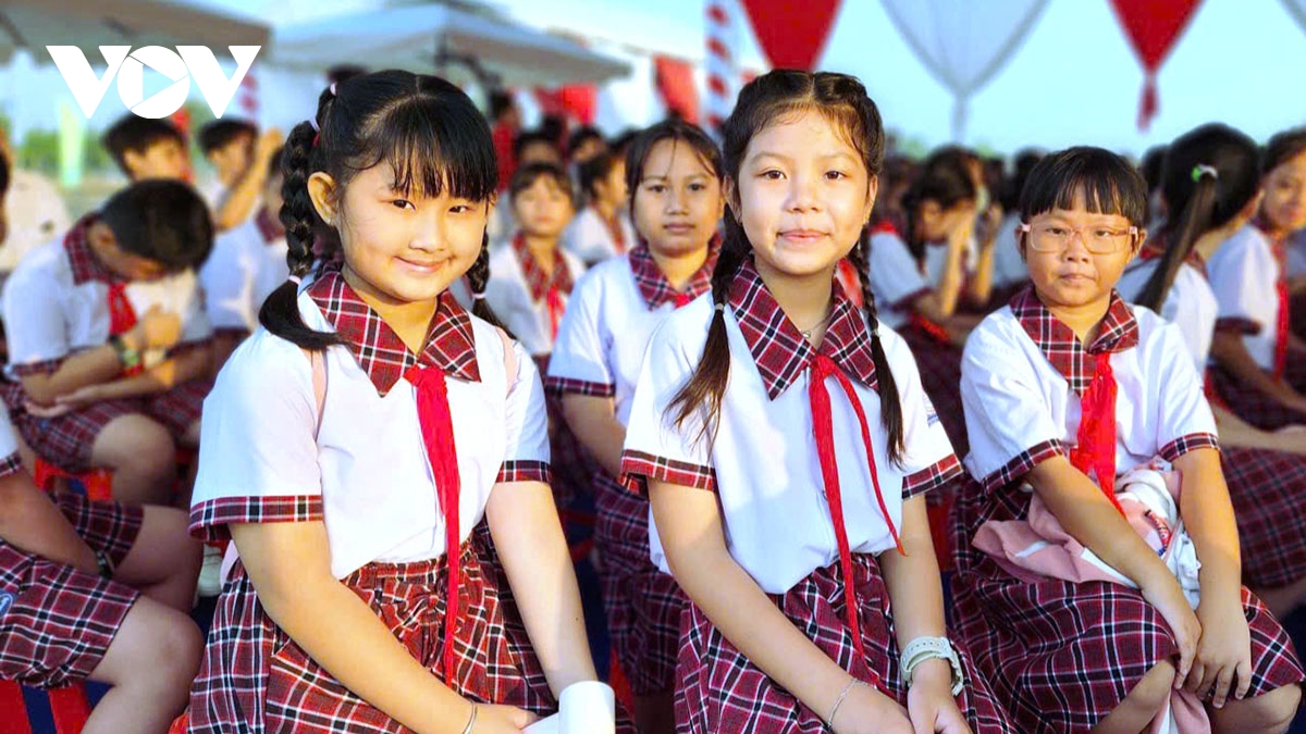 cap nhat Dong loat khoi cong cac truong noi tru tai khu vuc bien gioi dat lien hinh anh 11