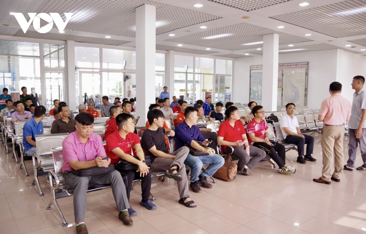 test nhanh ma tuy nguoi lao dong lam viec tai cac cong trinh dau khi ngoai khoi hinh anh 2