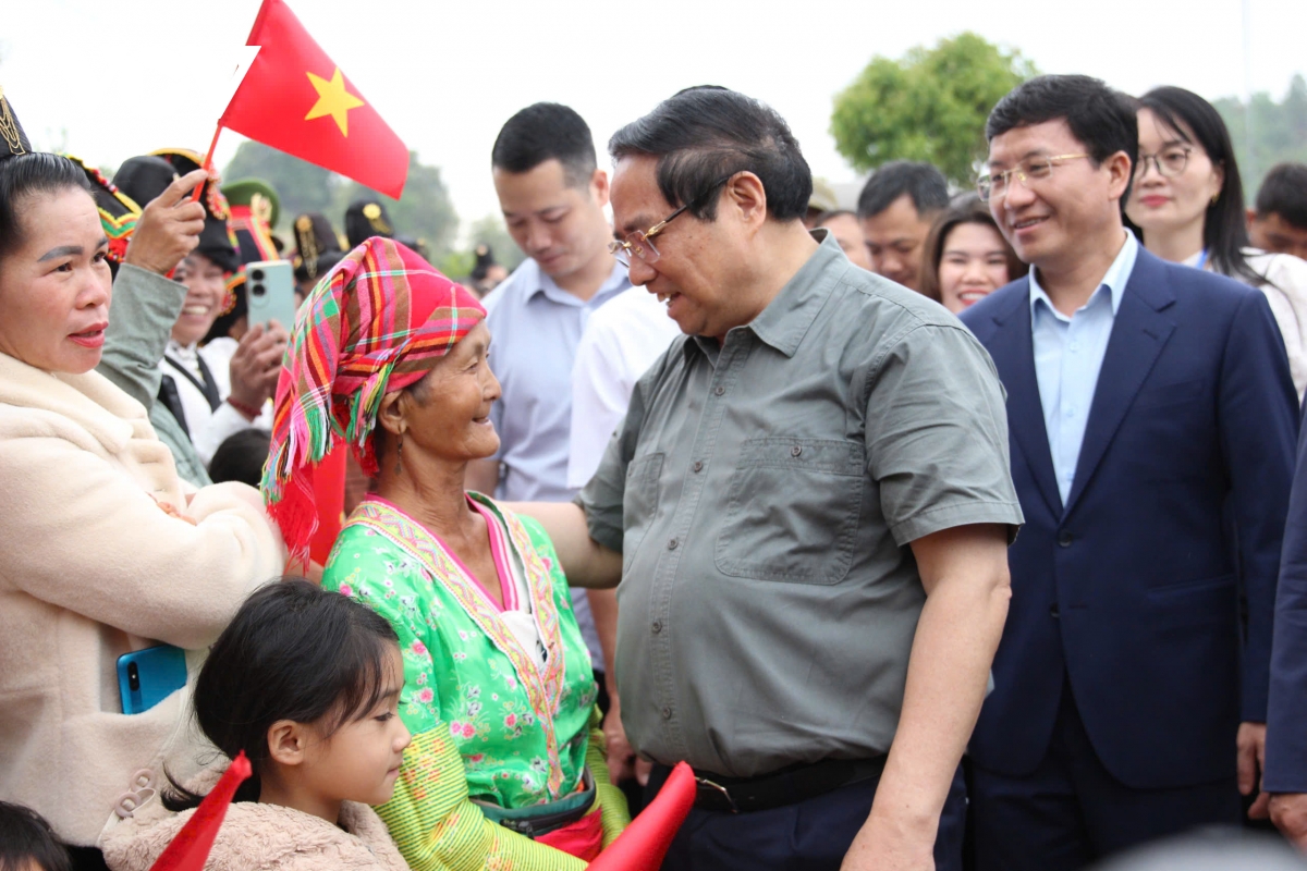 Thủ tướng yêu cầu Điện Biên biến núi rừng trùng điệp thành của cải vật chất