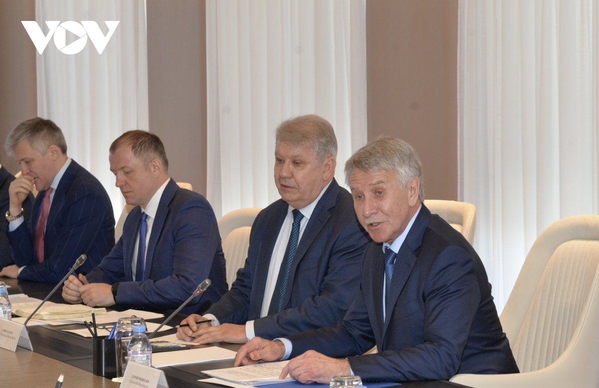 thu tuong pham minh chinh tham tap doan khi dot hang dau cua nga hinh anh 1