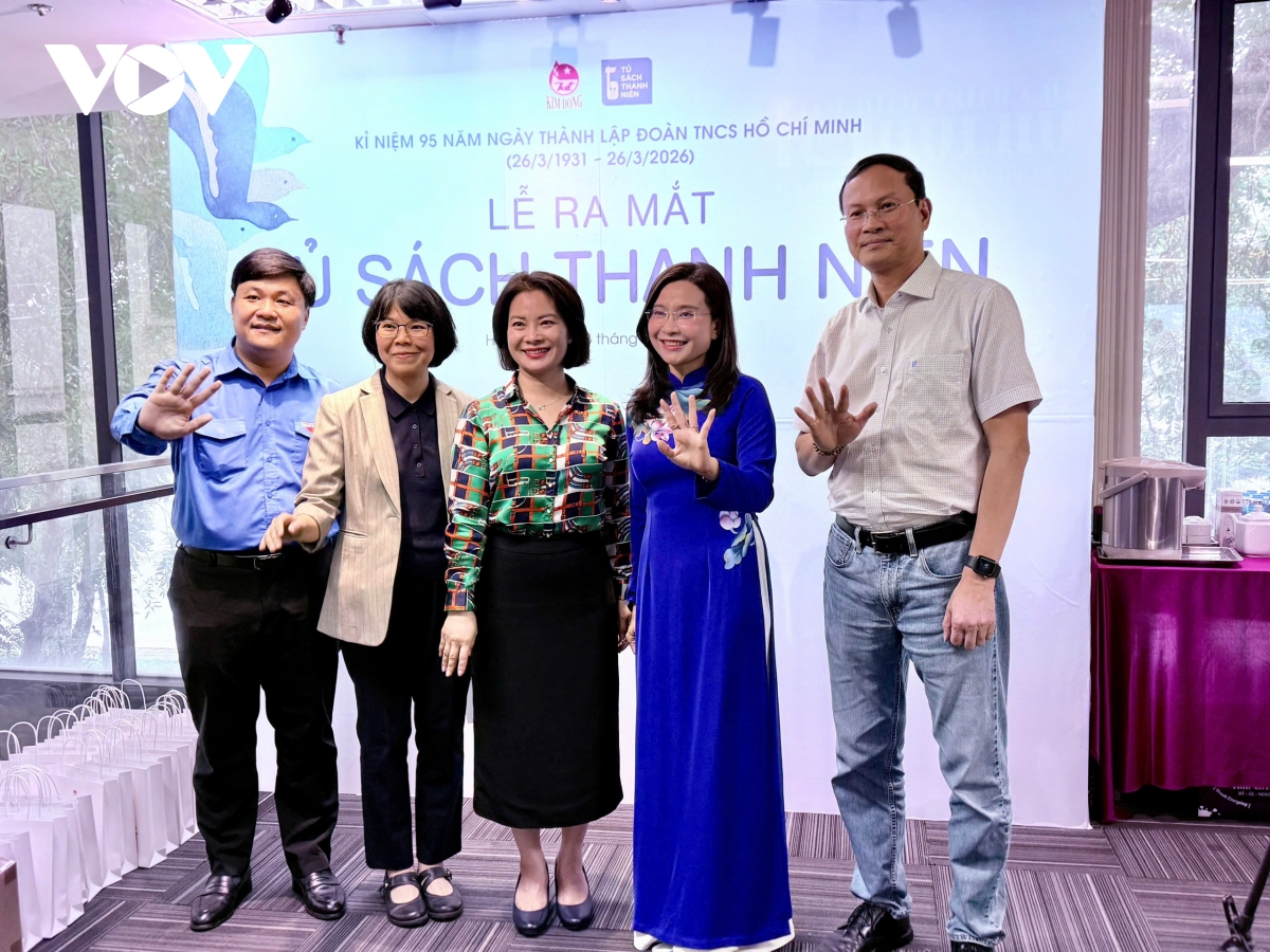 Tủ sách Thanh Niên: Những trang sách chắp cánh khát vọng tuổi trẻ