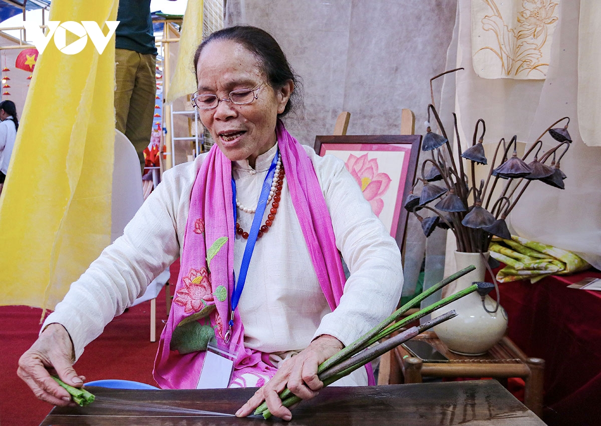 to sen nang tam san pham lang nghe det lua phung xa hinh anh 8