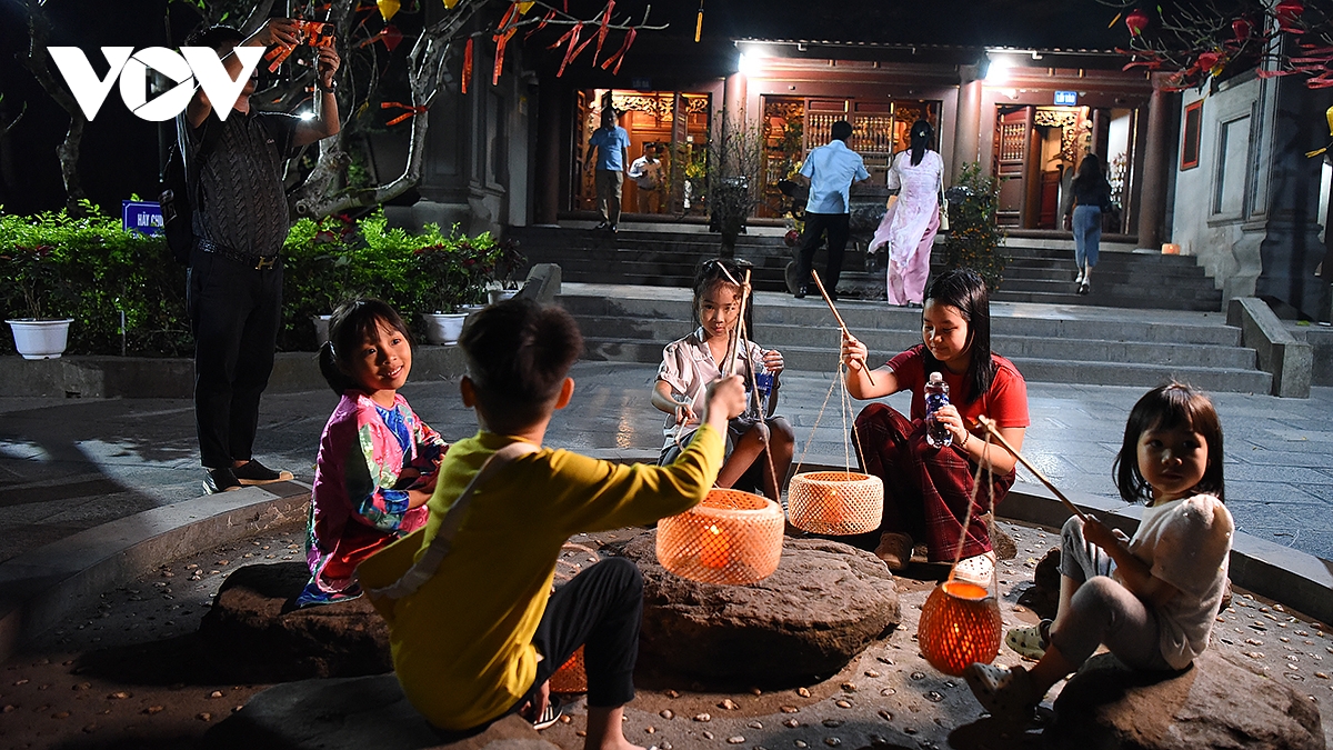 phu tho gioi thieu tour du lich dem doc dao Den hung lung linh nguon coi hinh anh 15